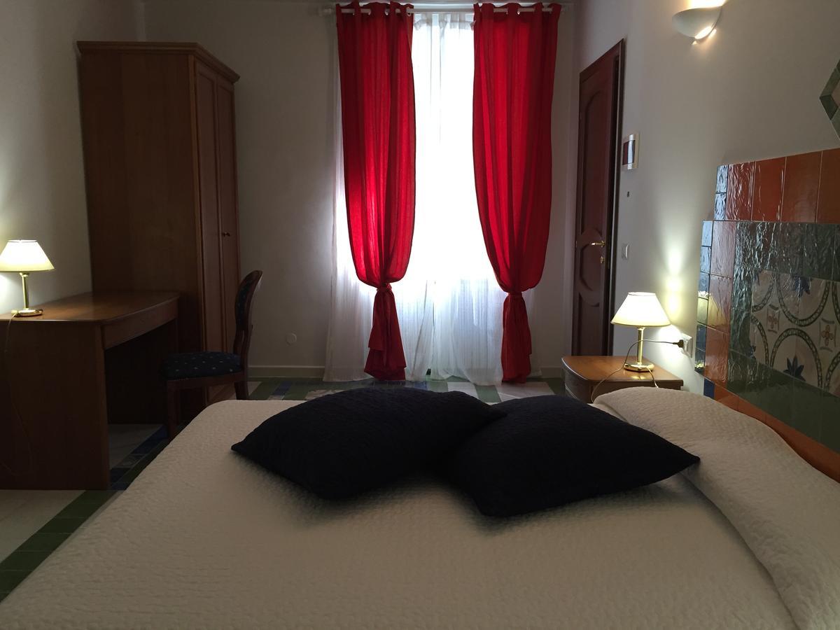 リオネーロ・イン・ヴルトゥレ Via Roma 205 Bed & Breakfast エクステリア 写真